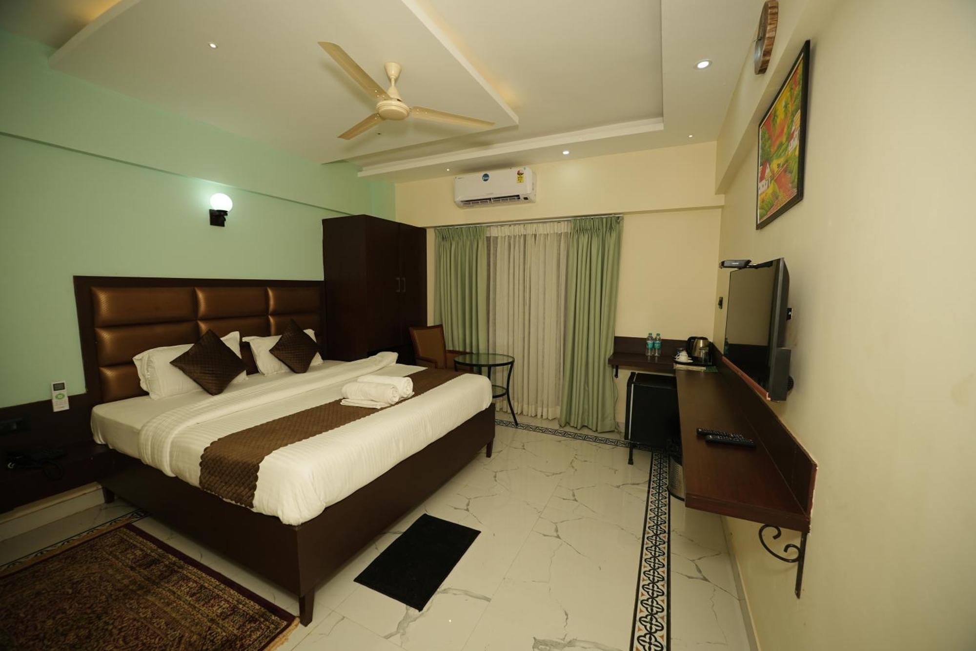 Saikiran Hotel Mapusa Luaran gambar